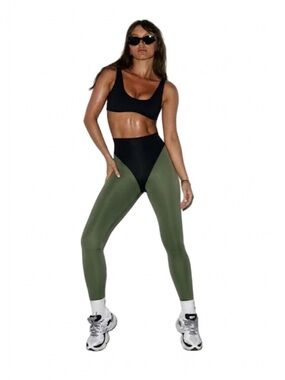 HÉROS “The 80s Legging” In Army & Black Size Medium New With Tags!